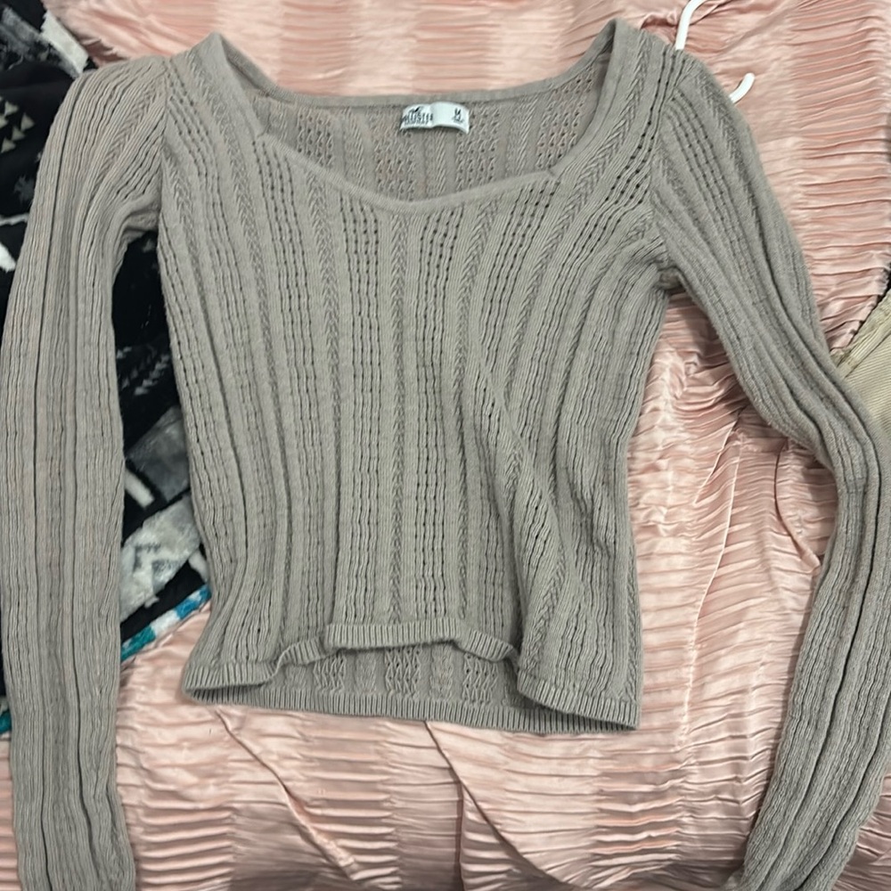 Brown long sleeve knitted sweater size me